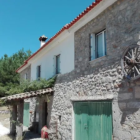Turismo Rural Curral Do Negro مزرعة للإقامة غويفيا